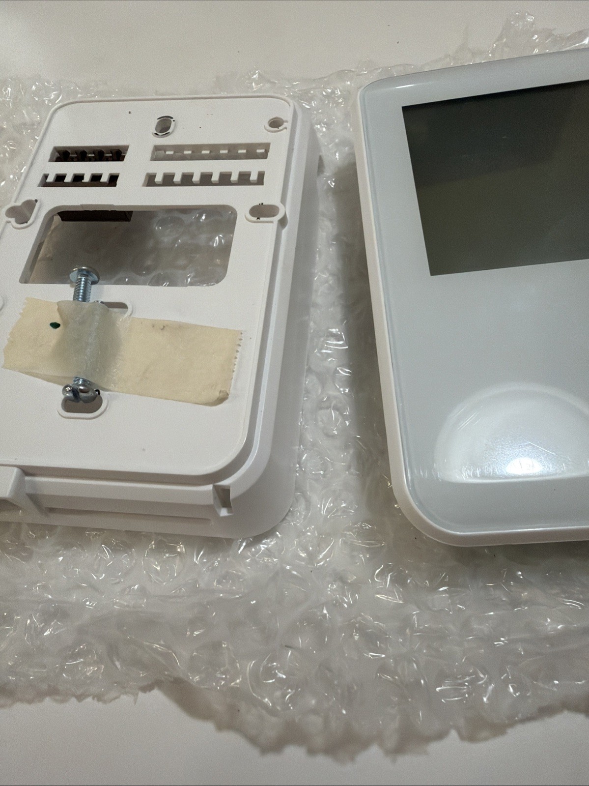 Johnson Controls NSB8BTC241-0 Room Temp & CO2 Sensor