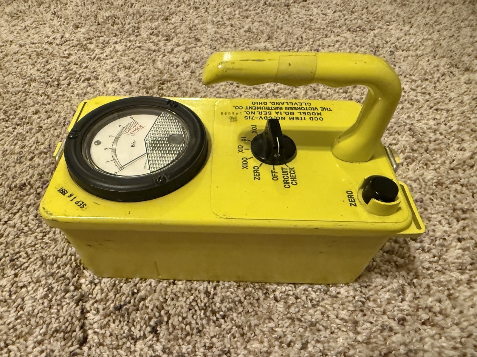 Victoreen CDV715 Radiation Detection kit
