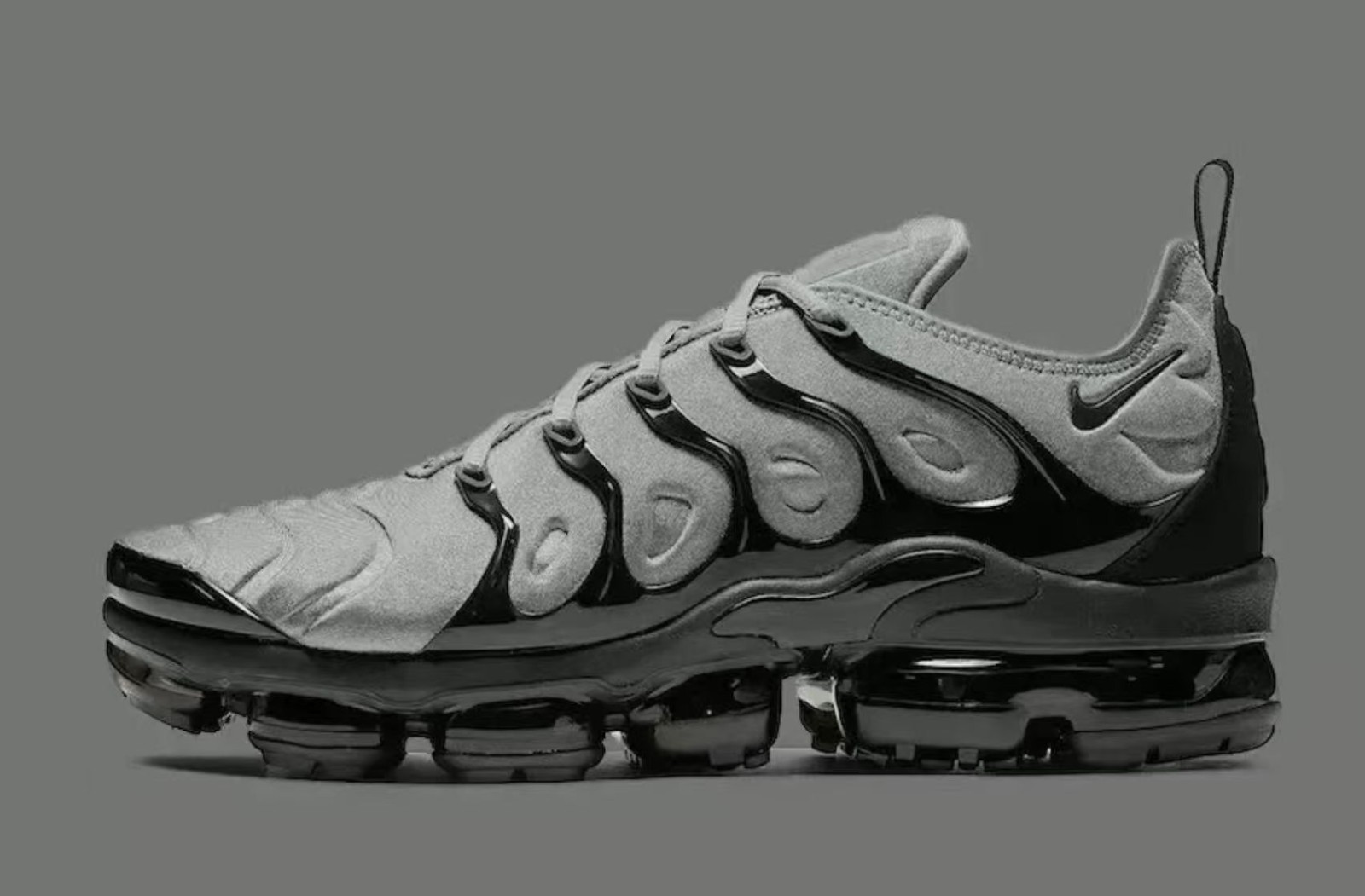 DS Nike Air VaporMax TN Plus Men's Grey Black Cushion Sports Shoes