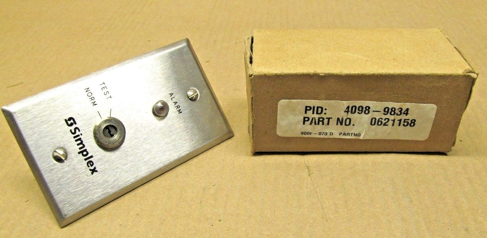 1 NIB SIMPLEX 4098-9834 40989834 REMOTE INDICATOR LED WITH KEY 0621158 (3 AVAIL)
