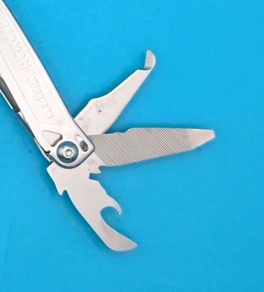 LEATHERMAN WINGMAN MULTI-TOOL! FAST SHIPPING!