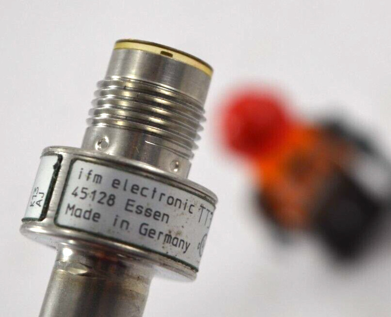 TT3050 IFM *NOS* Efector Temperature Probe Sensor