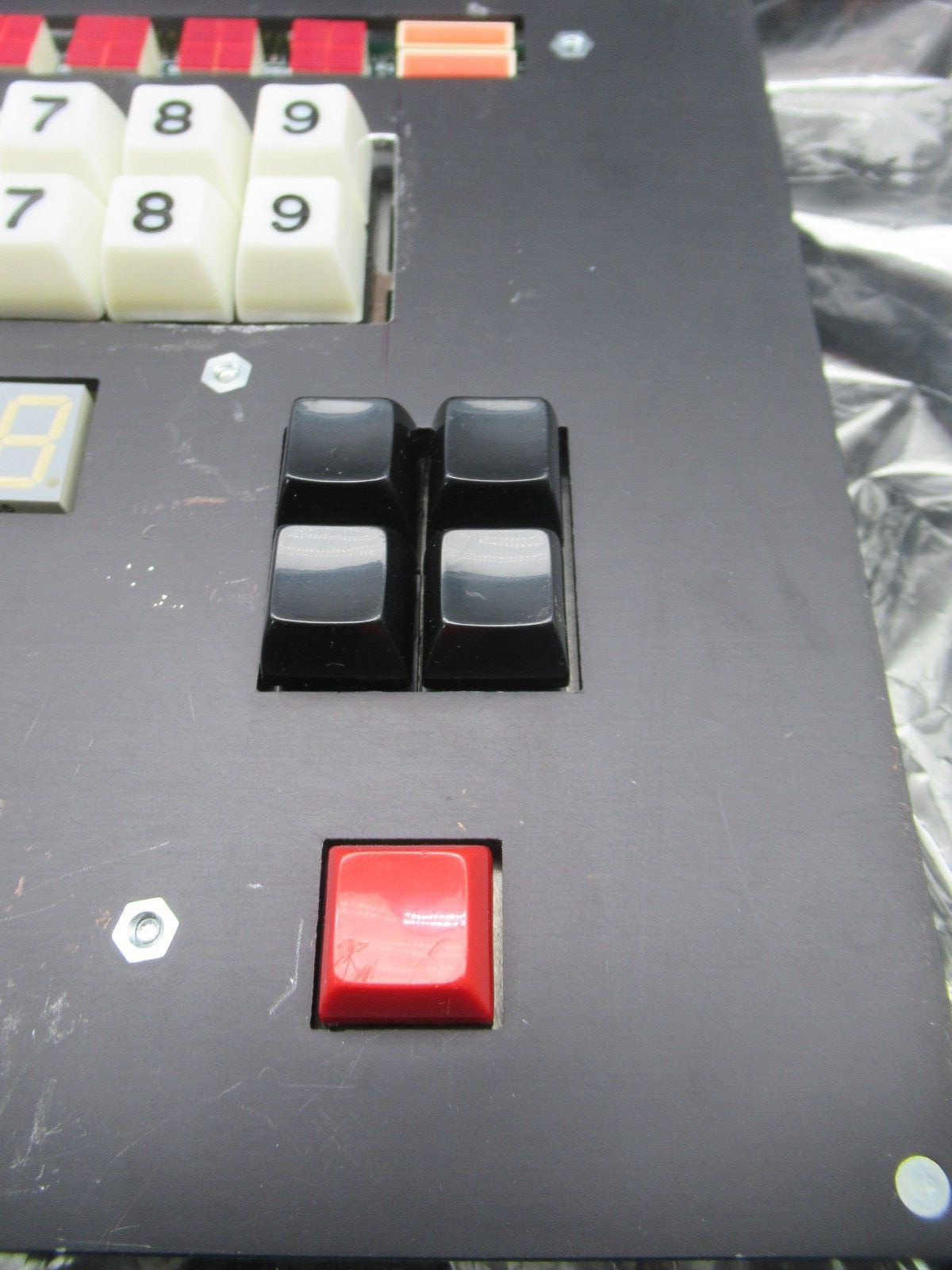 Quad Tech QTI RGS4 Pushbutton Keyboard 9 Unit C920256690010 *Old Stock*