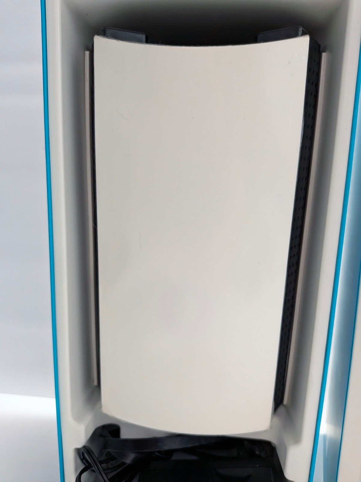 Bitdefender BOX 2 Cybersecurity Hub AC1900 WiFi Network Security Device