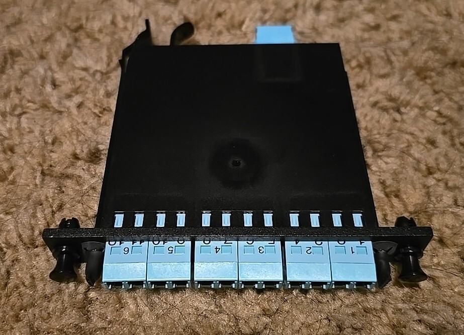 Tested ECM-UM12-05-93T Corning EDGE MTP to 12 LC Module With Bracket Patch Panel