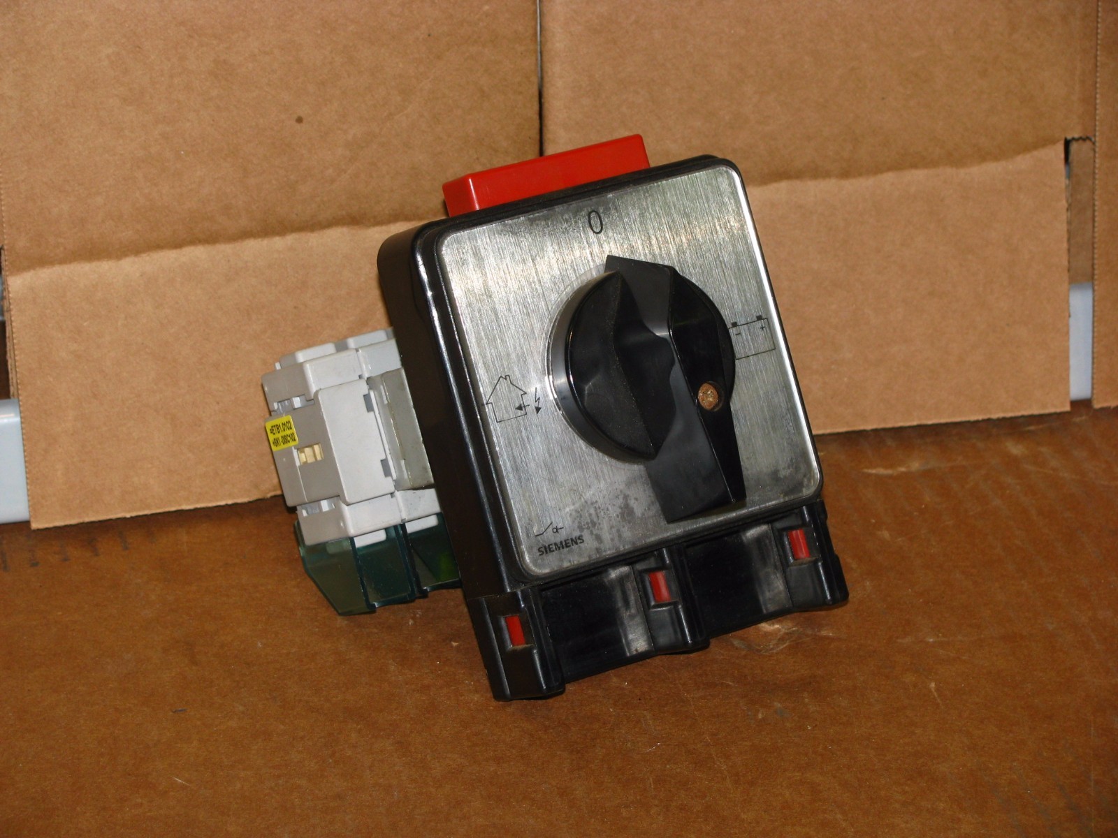 Siemens 3LD2223-7UL01-0AD8 Change-Over Switch