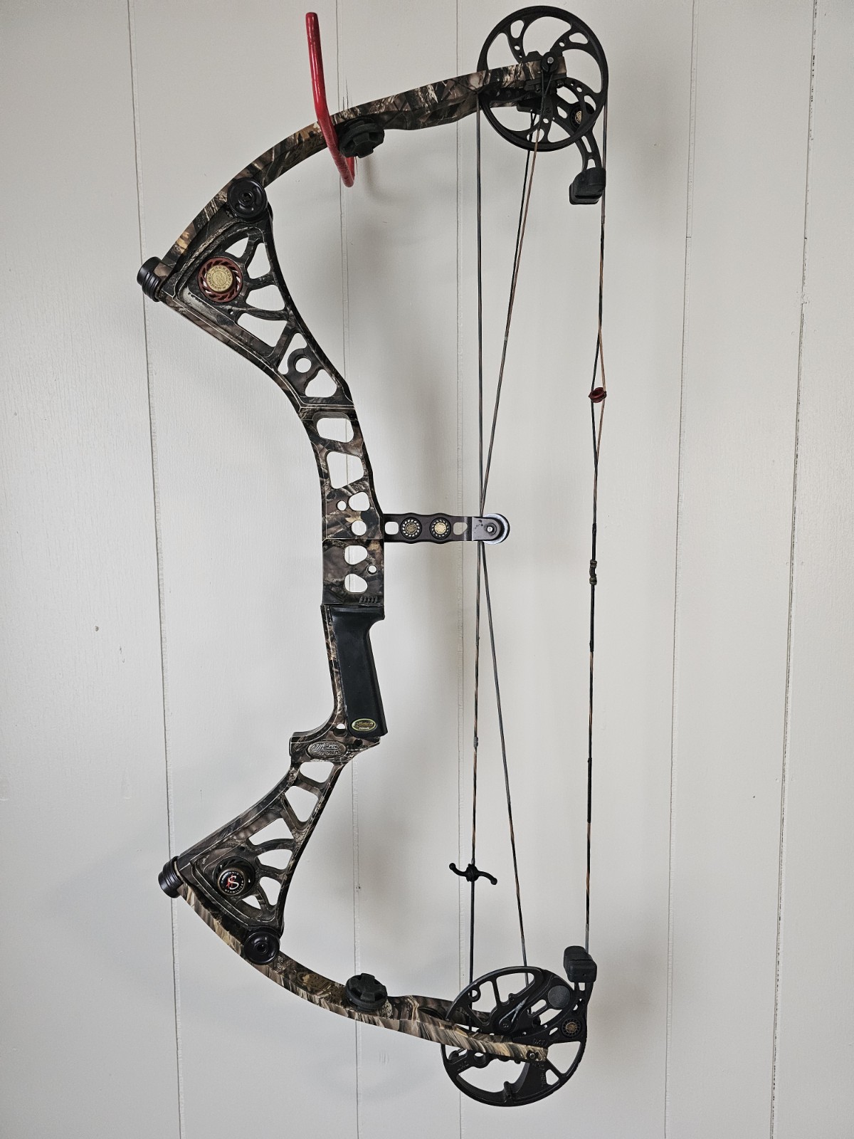 Mathews DXT Compound Bow