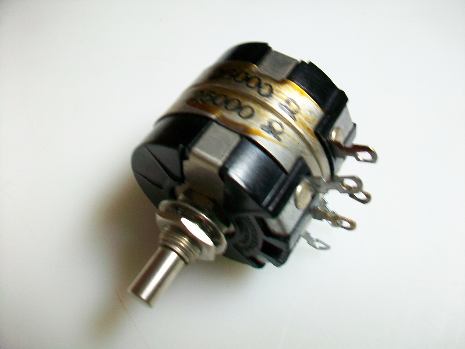 CLAROSTAT  DUAL 25K  4 WATT  WW POTENTIOMETER   1/2" SHAFT