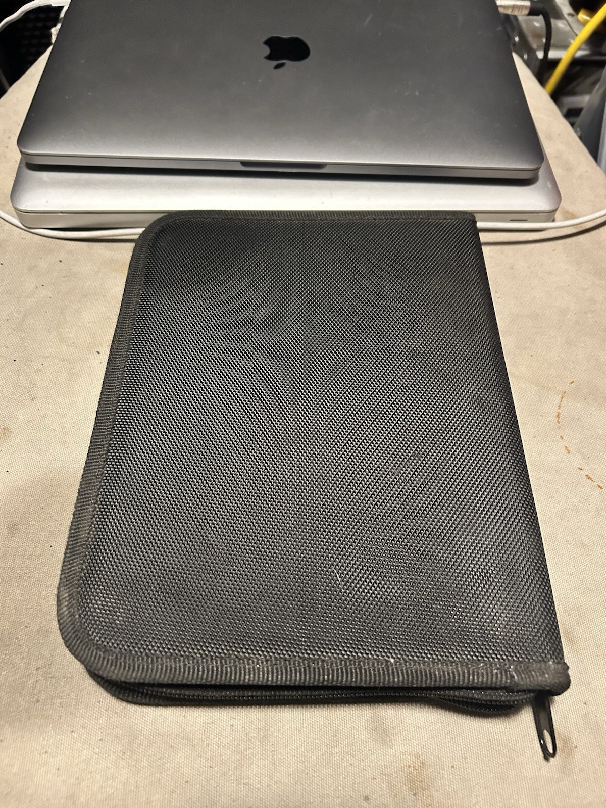 Snap-on 6 Ring Binder Receipt Holder Black Zippered Portfolio