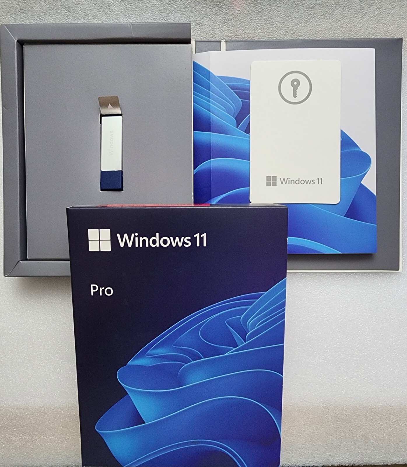 Windows 11 Pro 64-Bit USB Flash Drive Retail Box Full Version English New