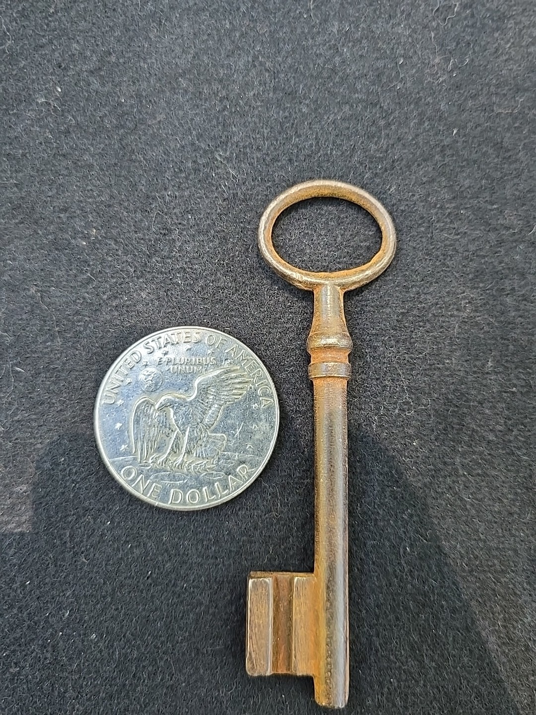 Beautiful Antique French Key◇Old Metal Skeleton Key!