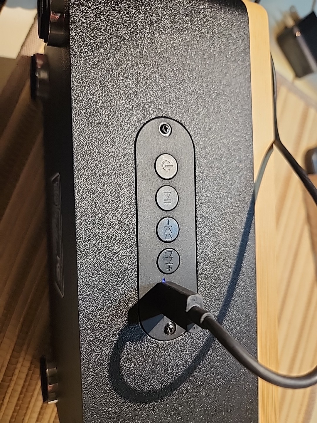 Bamblock Bluetooth Speaker Wireless Charger