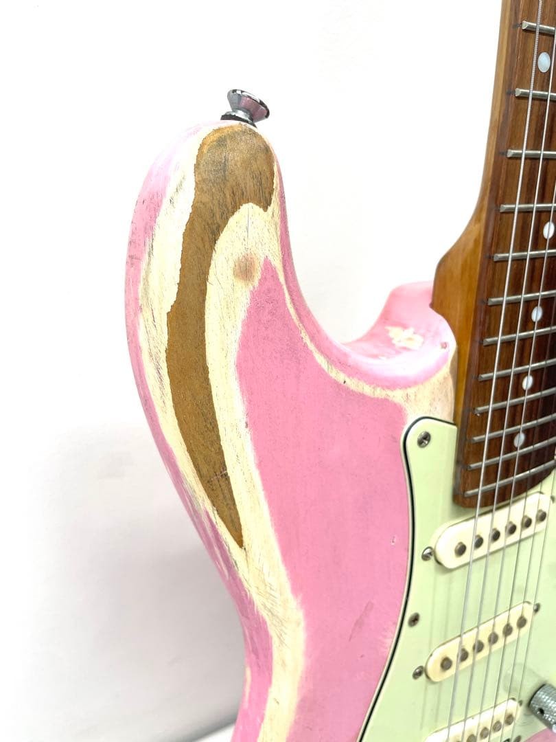 Relic Custom Stratocaster Type Pink HSS Component