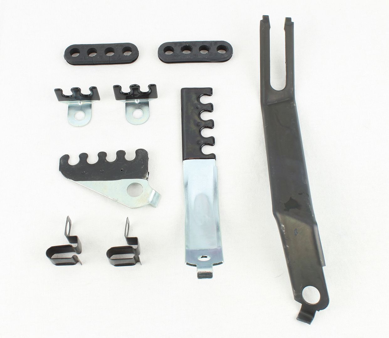 58 59 60 61 Chevy 283 V8 Spark Plug Wire Supports & Grommets 1958 1959 1960 1961