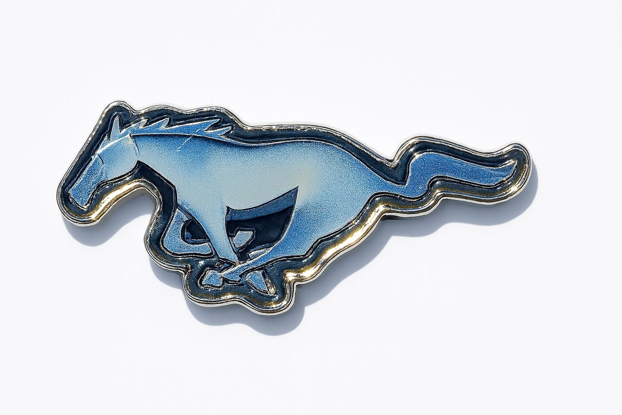 Pin - Silver Ford Mustang Running Horse Lapel Pin * Licensed * Ships FREE to USA
