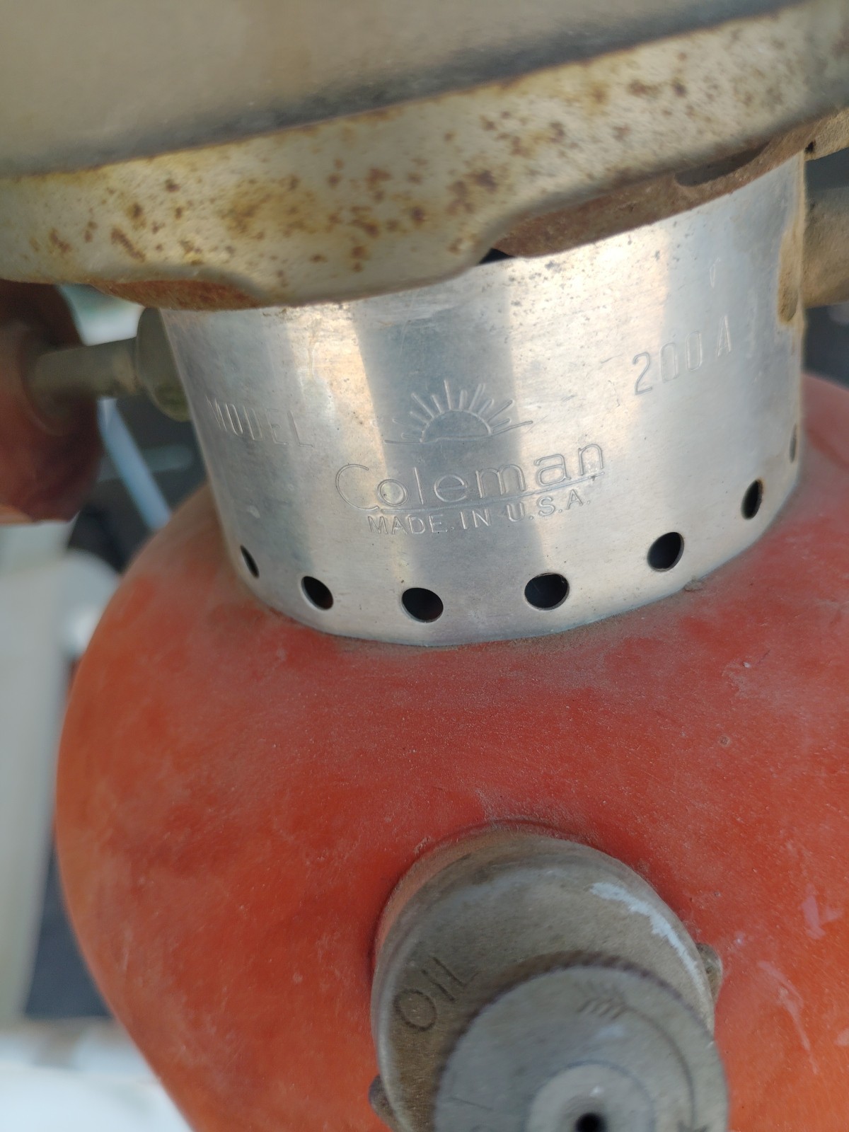 Vintage Coleman Lantern 200A single Mantel 1963