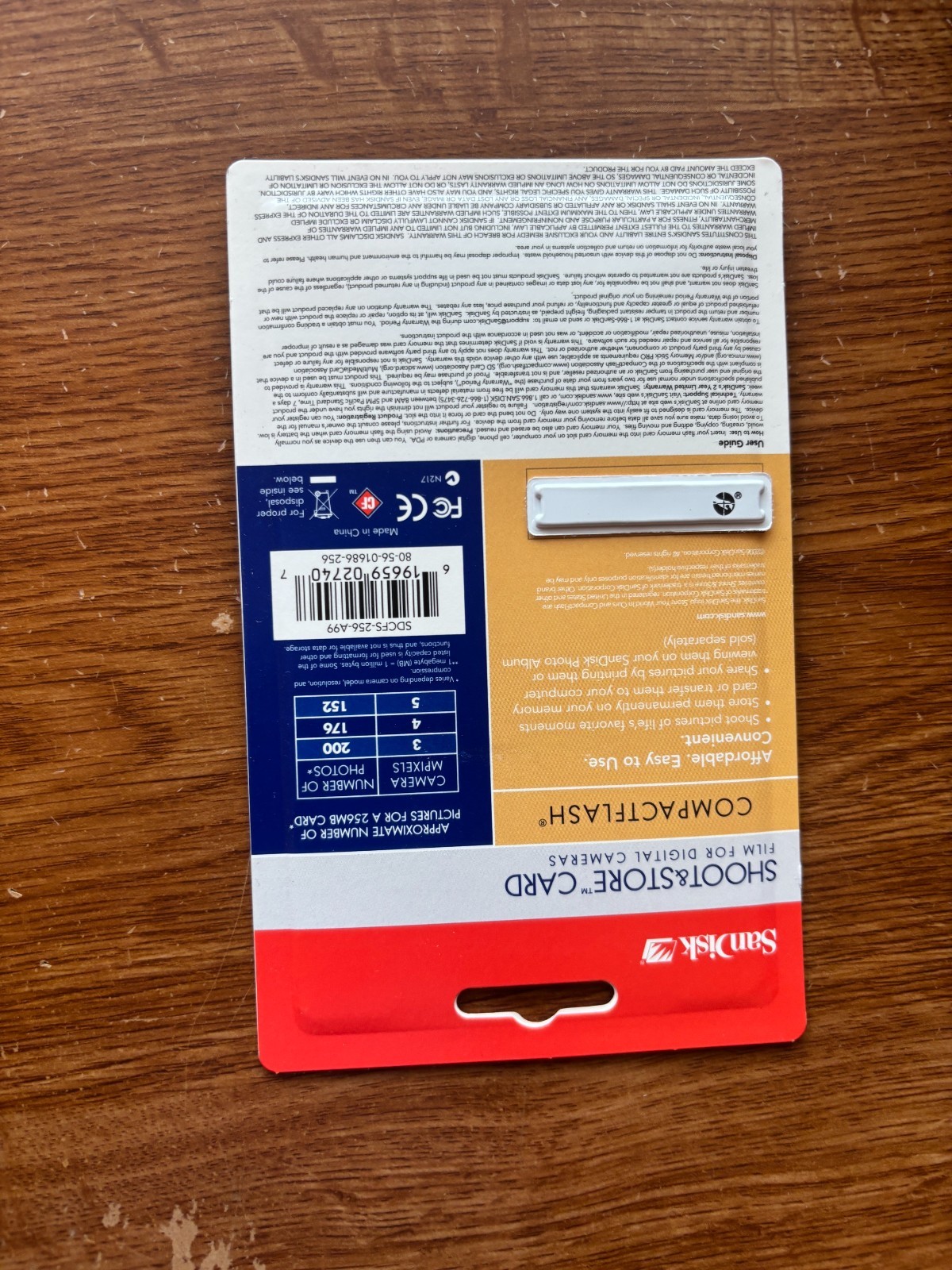 SanDisk Shoot & Store CF 256 MB CompactFlash Card (SDCFS-256-A99)