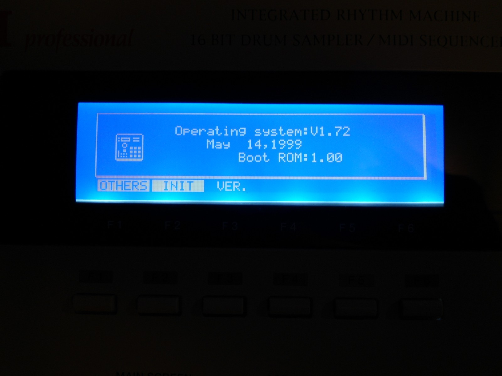 Fully Serviced Akai MPC 2000 w/USB Floppy Emulator 32MB RAM & Sample Kits