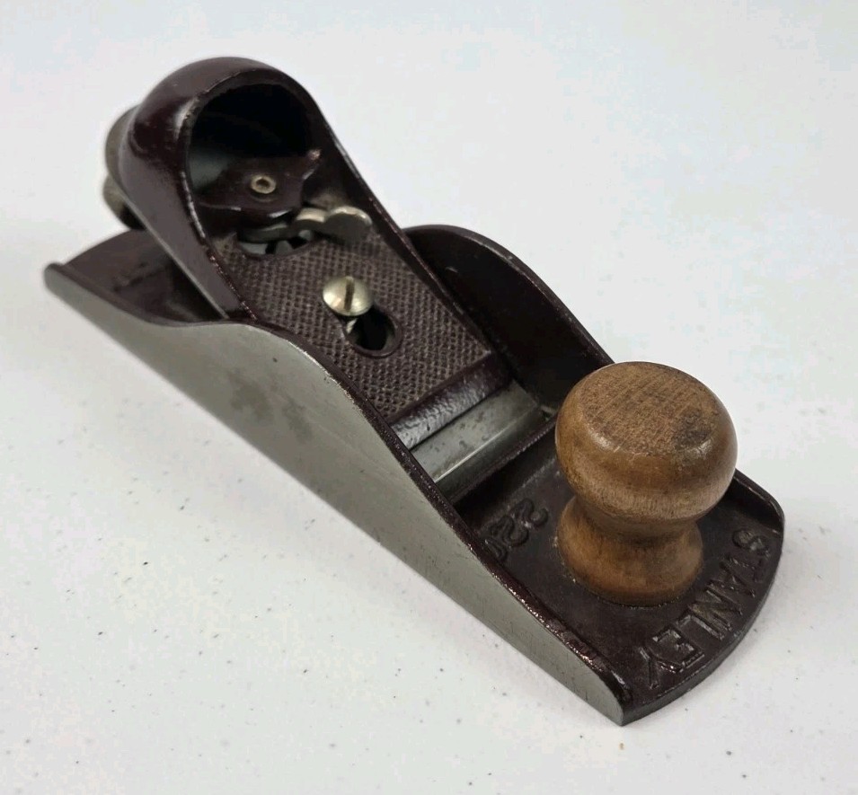 Vintage Stanley No. 220  Block Plane 7",  Maroon, Made In USA - READ