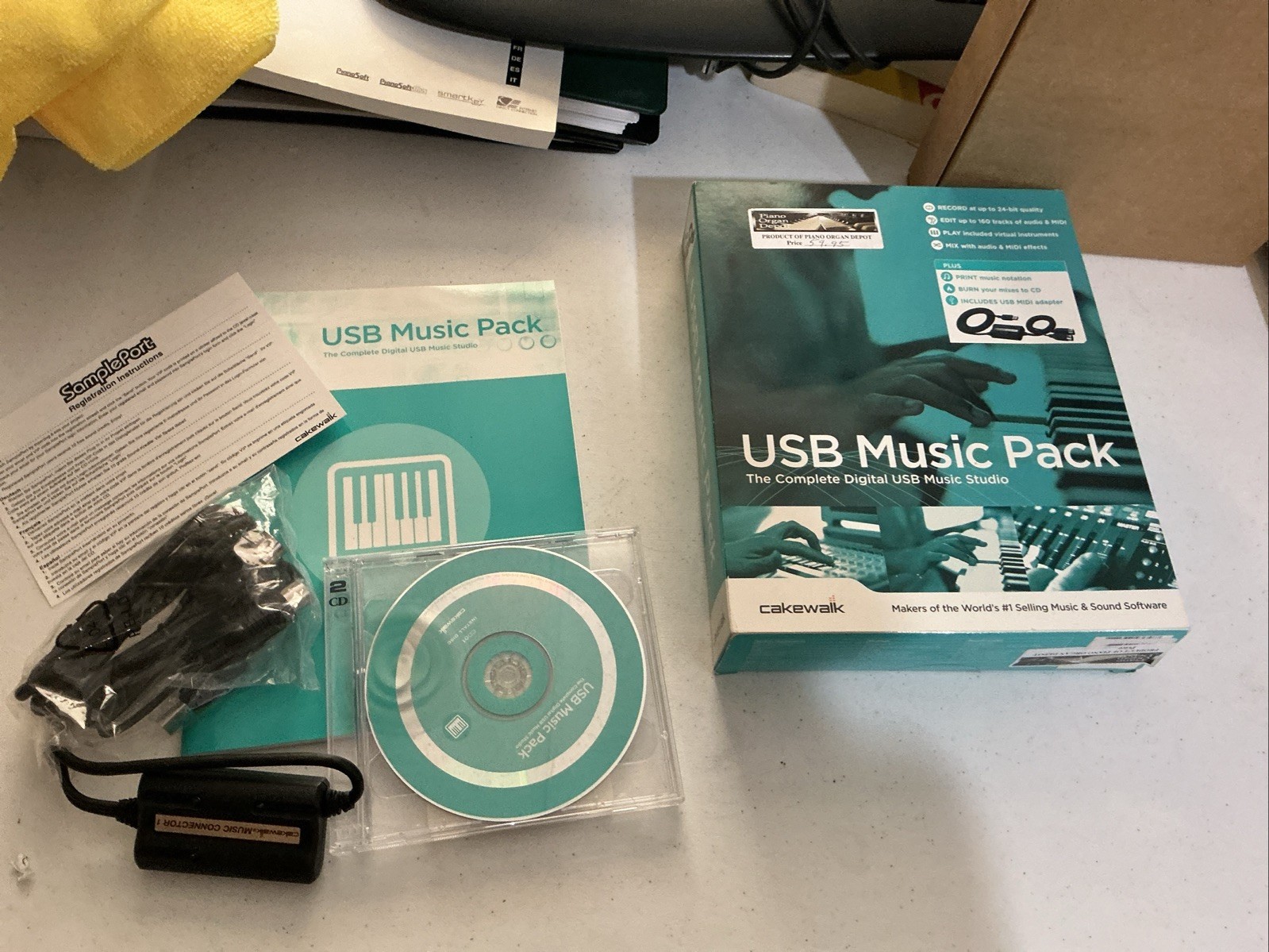 Cakewalk USB MIDI Interface UM-1g And Music Recording Software Open Box