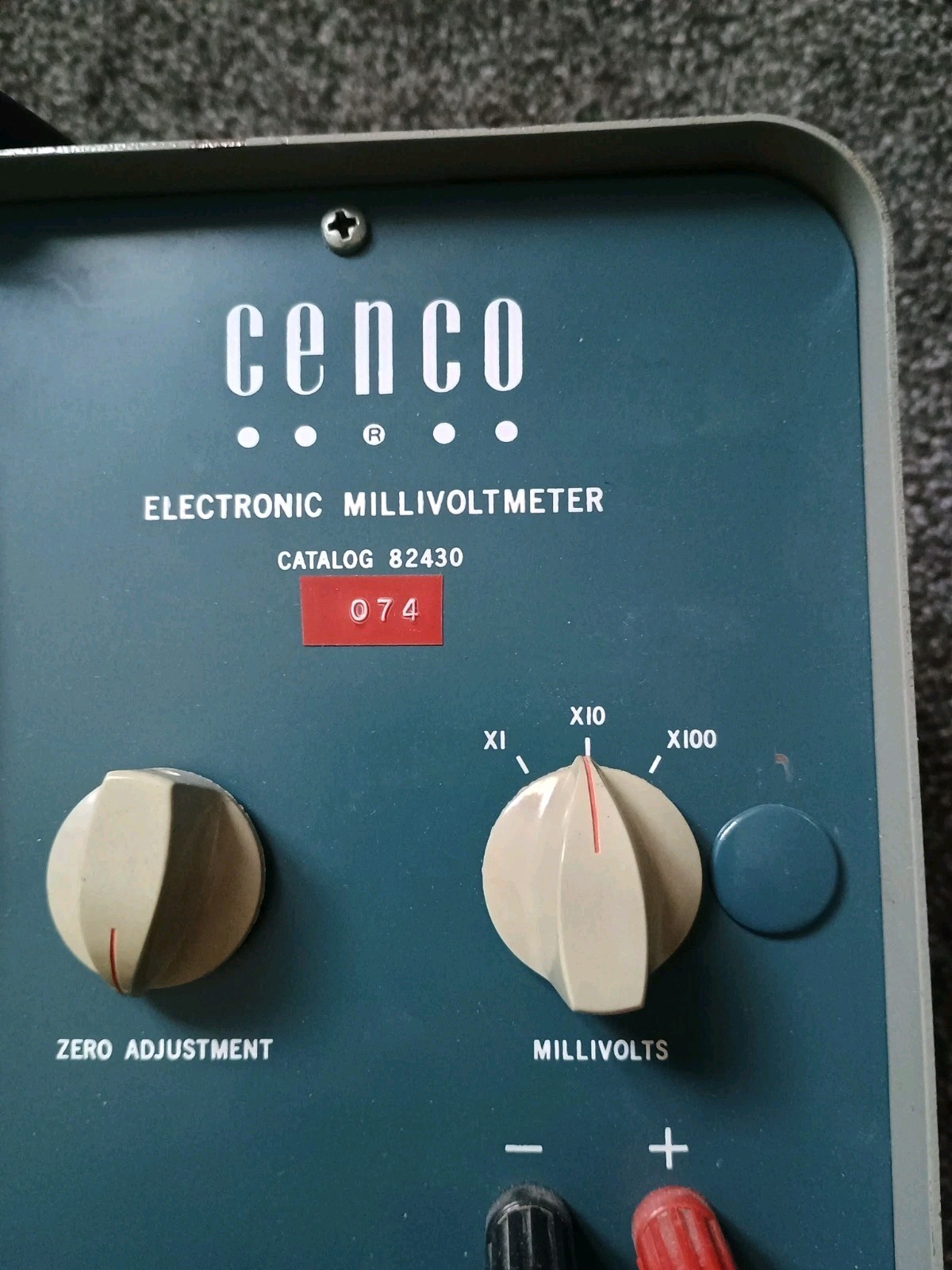Cenco Millivoltmeter Milli Voltmeter D-C 82430