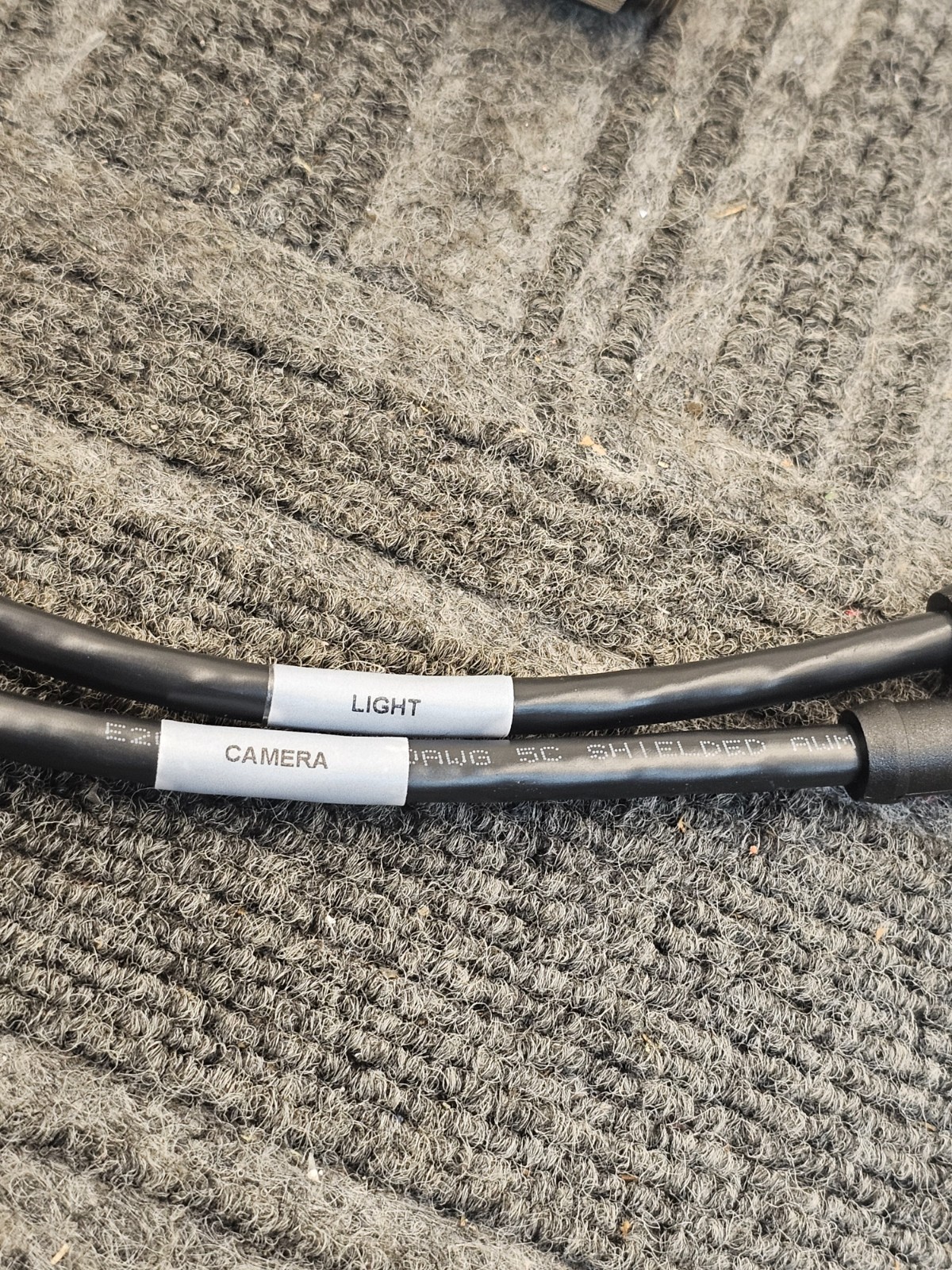 GTR-YCBL-200MM: Power Breakout Cable For Camera & Light