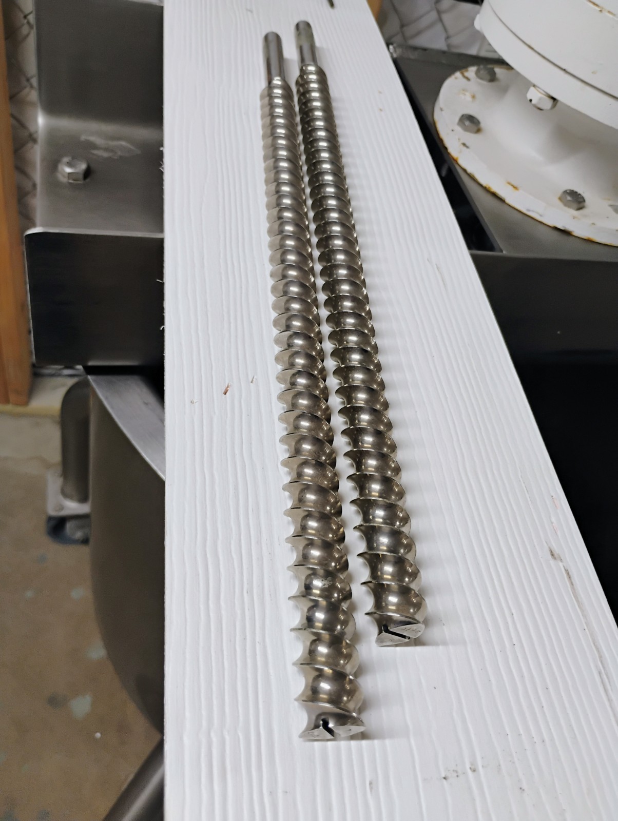 Pair of K-tron 20mm Feeder Screw Fits K2 T20 Feeders, Pitch 20mm Double Flights