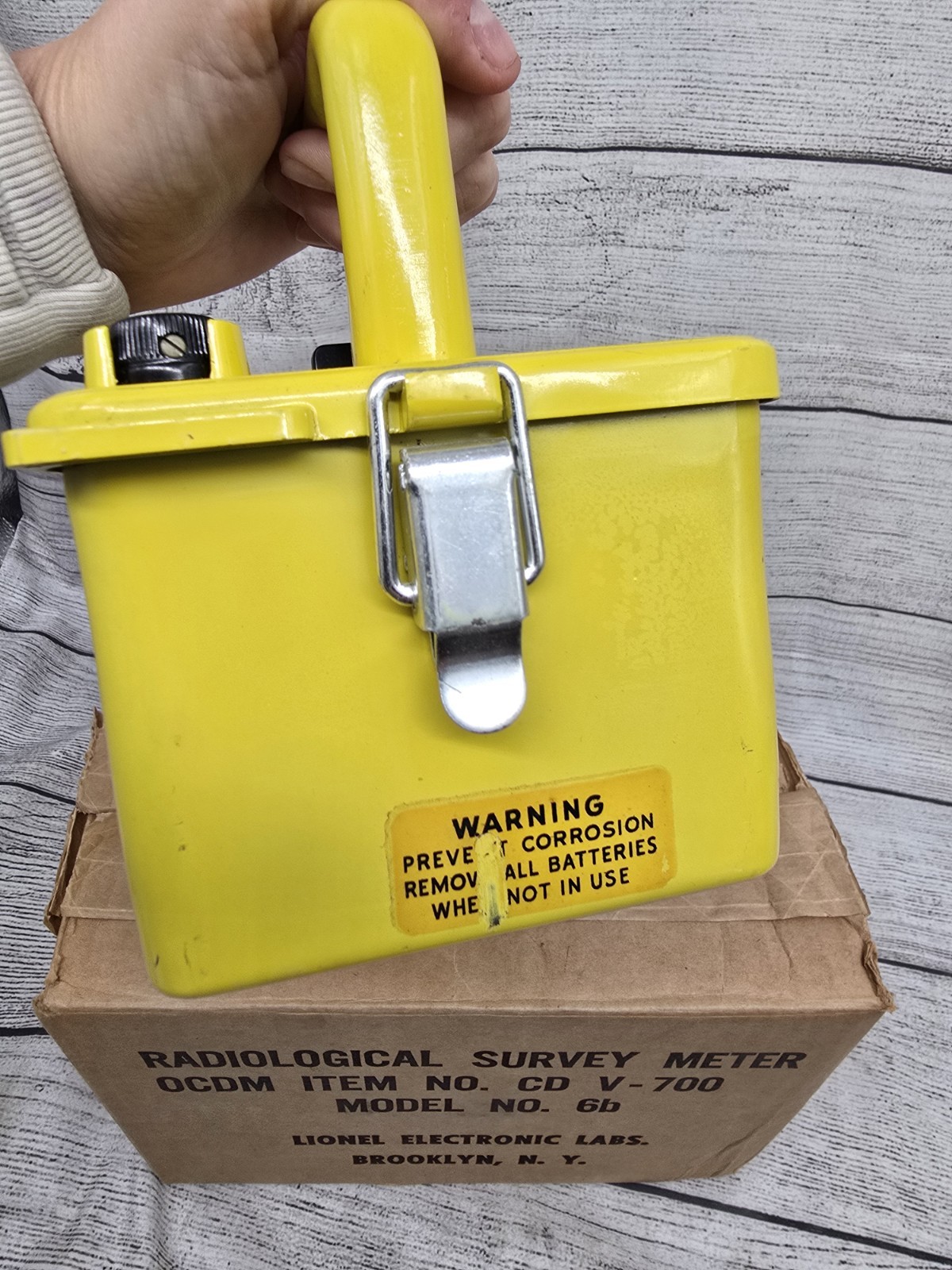 Non-Working, Lionel CD V-700 Model 6b Geiger Counter
