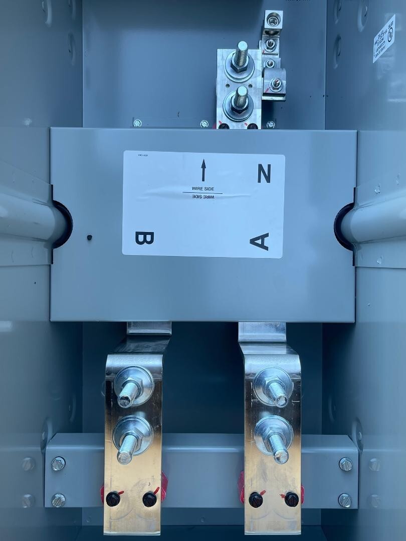 NEW SIEMENS METER STACK wtb1400CU 400amp 240V TAP BOX