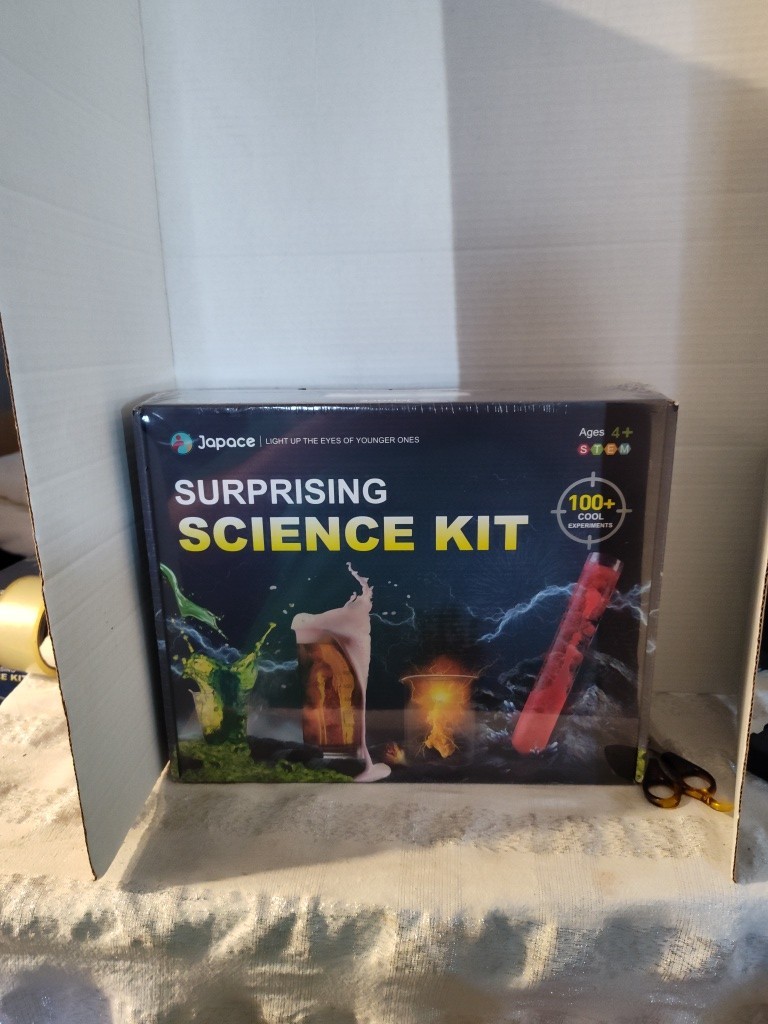 Japace Surprising Science Kit 100+ Cool Experiments New STEM 4+