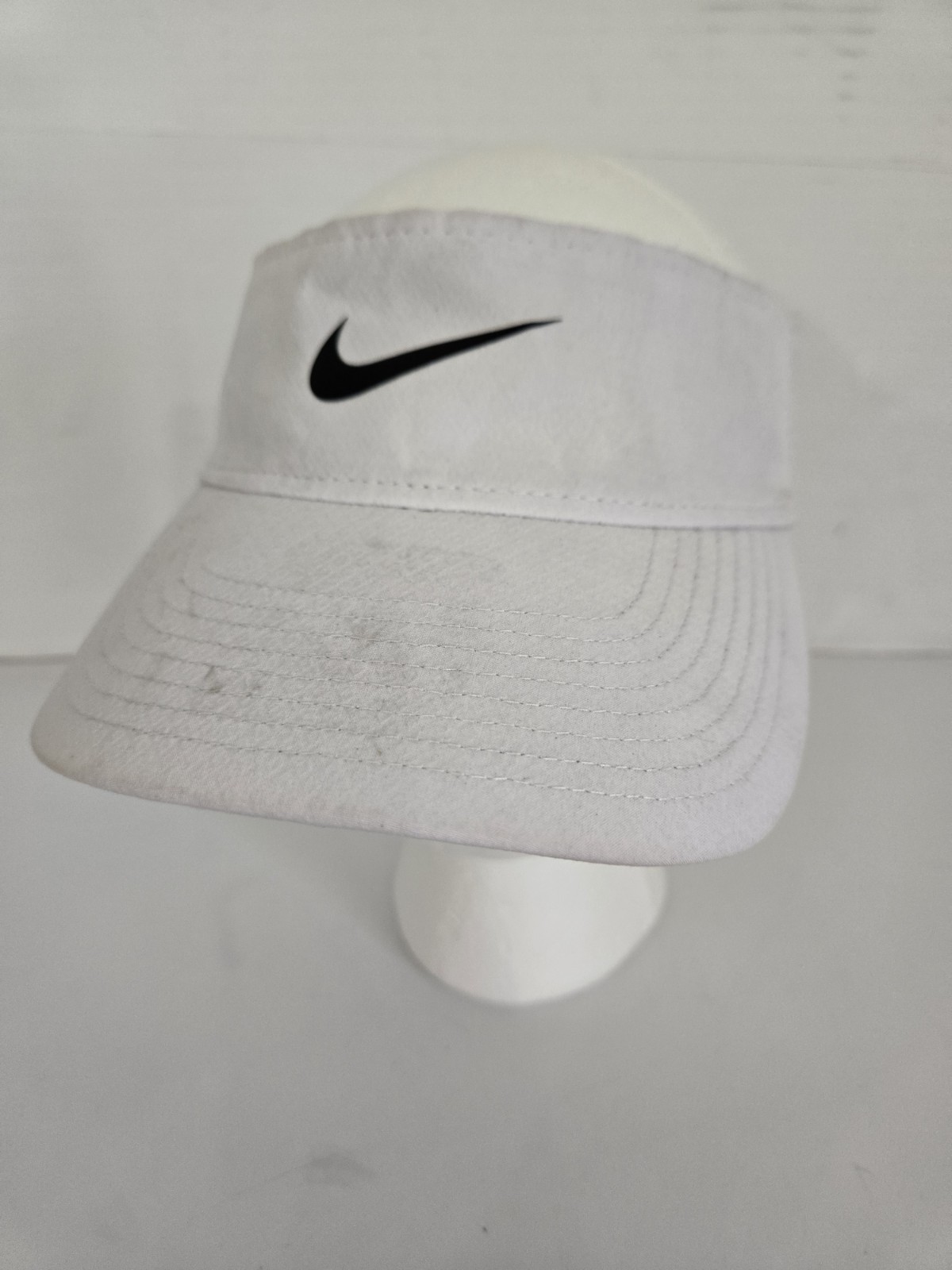 Nike Dri-Fit White Hook & Loop Ace Visor Small/Medium FREE SHIPPING