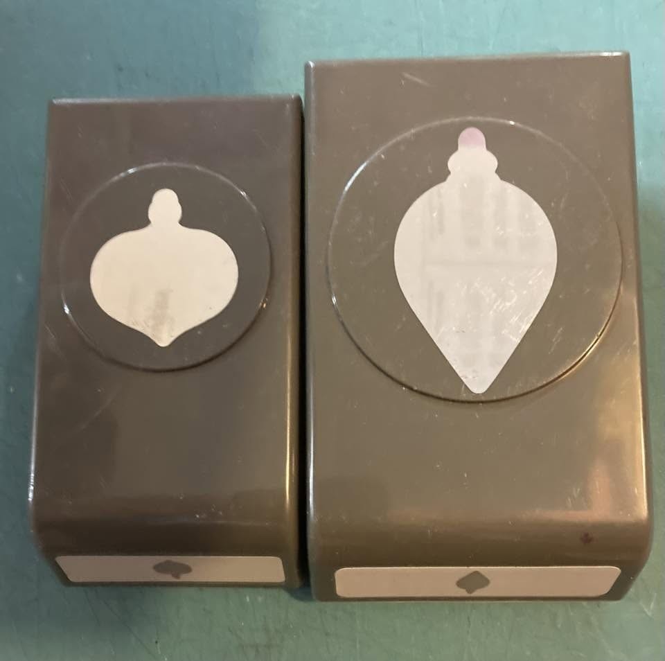 Stampin' Up!  "Gleaming Ornaments" Paper Punch Pair *Locking Design *Retired