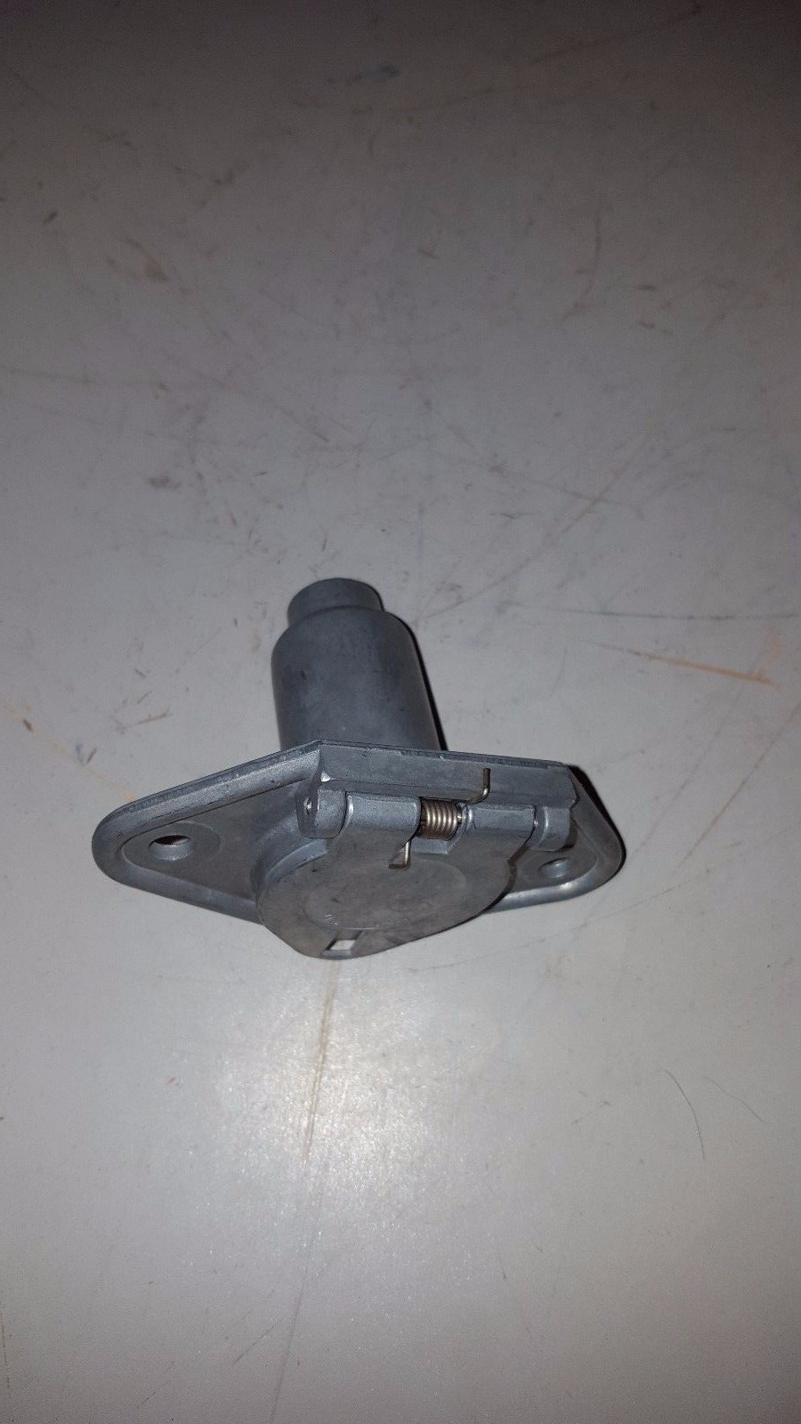 Berg 6 Prong Socket Plug