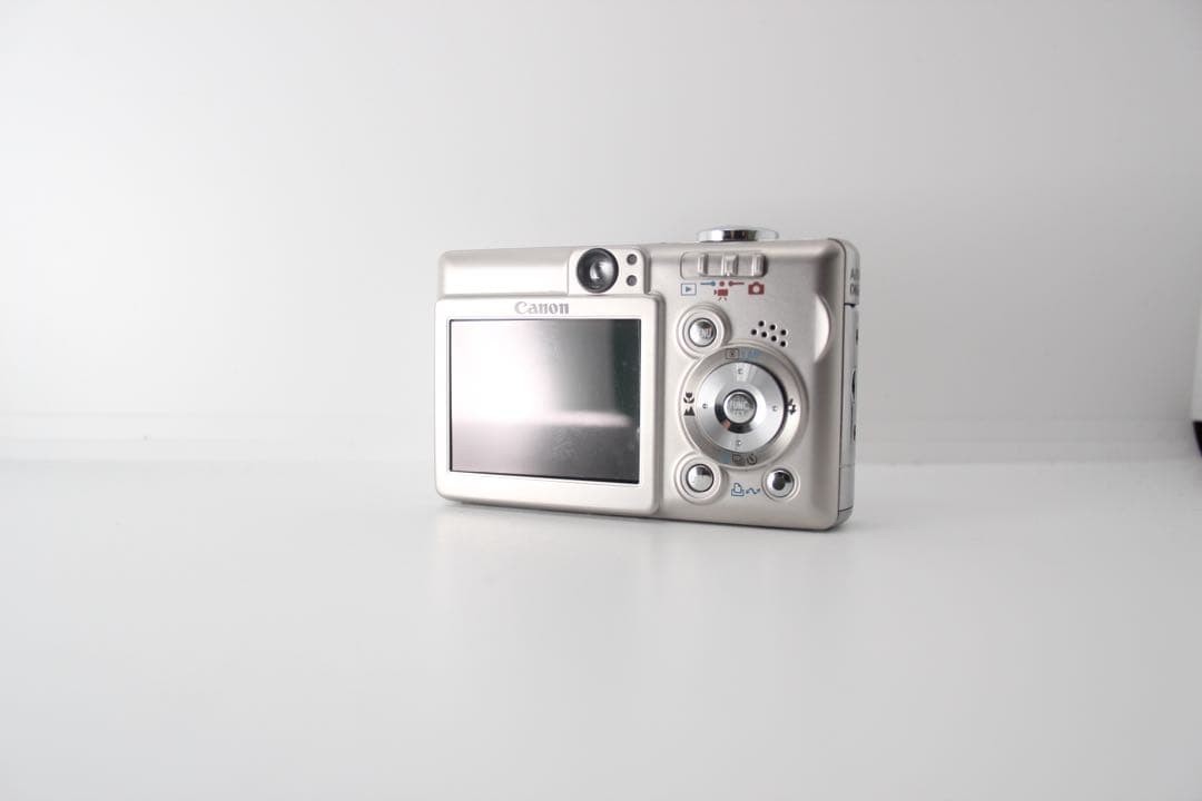 Canon IXY DIGITAL 55 Compact Digital Camera with Accessories Excellent Condition