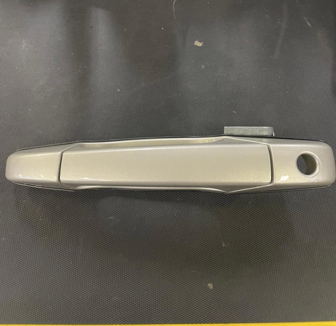 OEM Exterior GM Truck Door Handle Left Front 2007-2014 (Silver)
