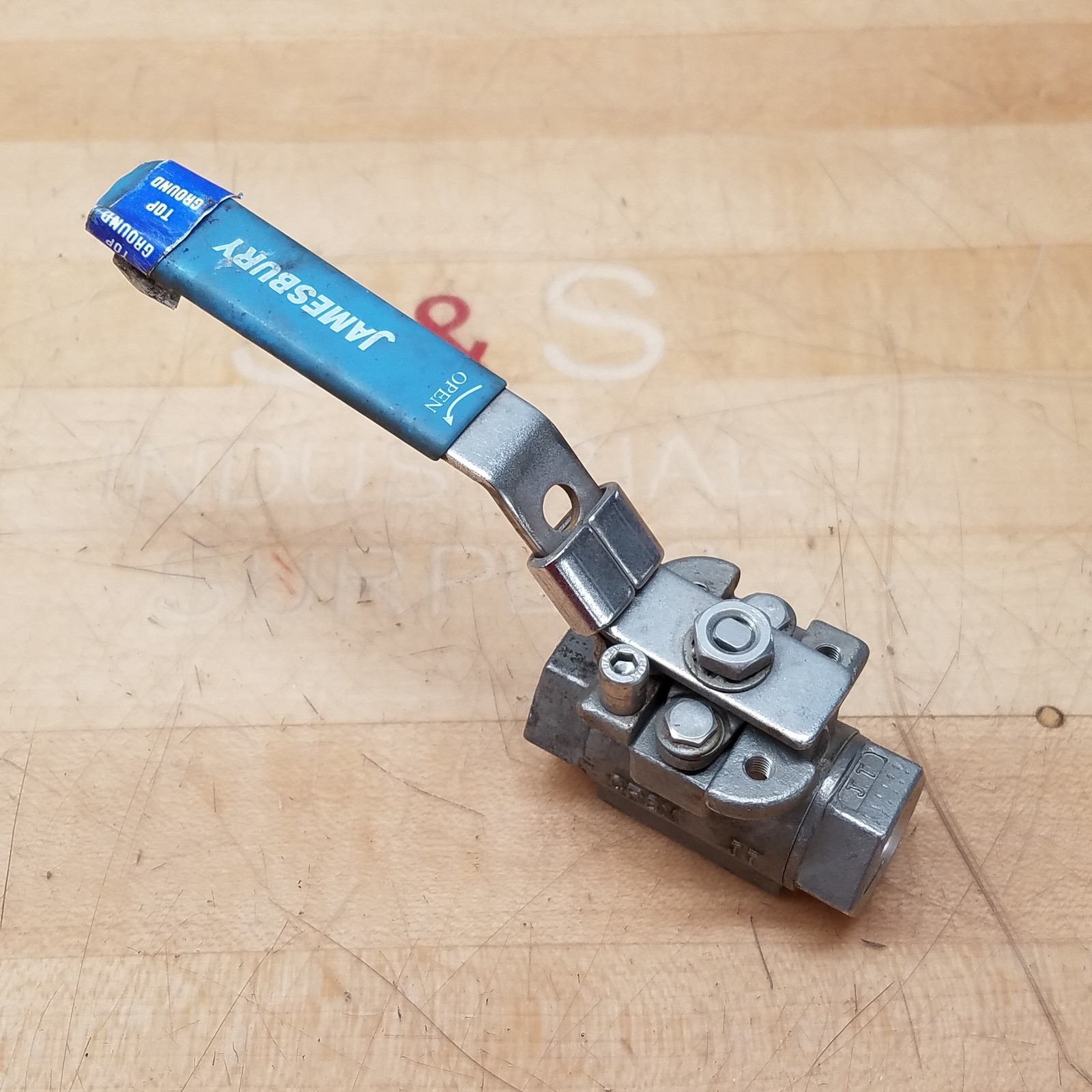 Jamesbury 1/2" 9FBTG 3600 TT8 61 Ball Valve, 150 PSI, CF8M Body - USED