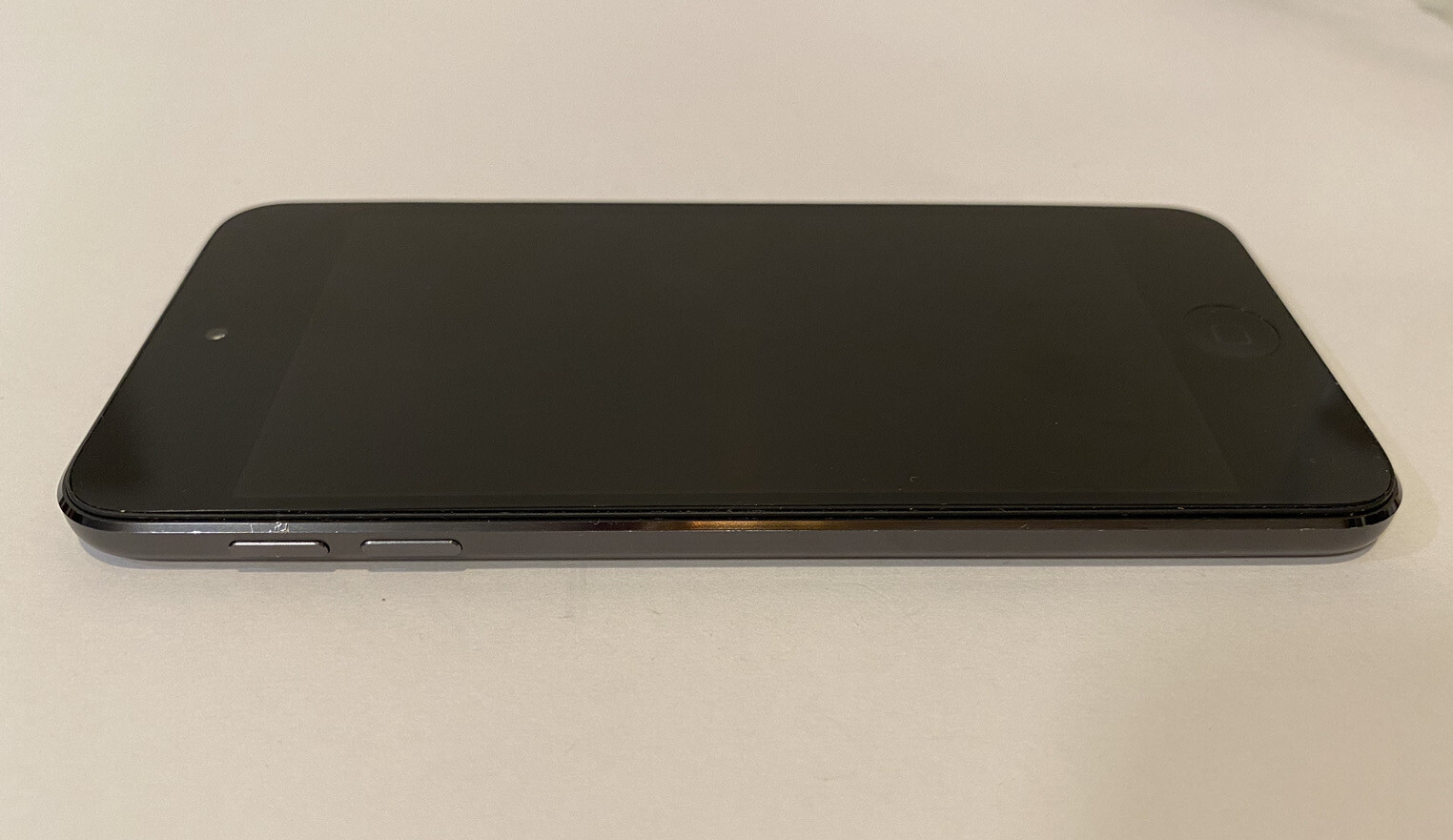 Apple iPod Touch 6th Generation Space Gray (16 GB)