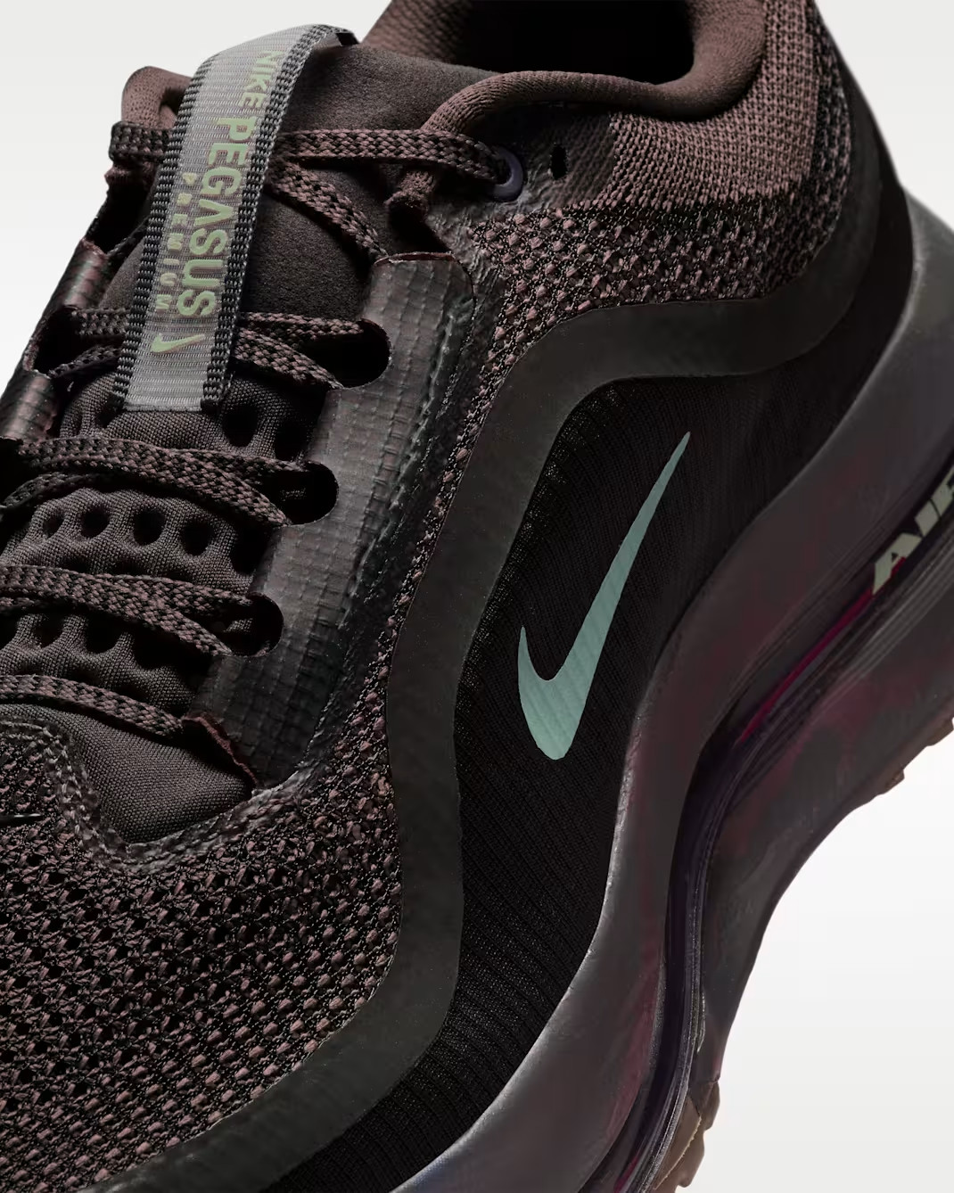 Nike Men's Pegasus Premium Shoes in Ironstone/Dark Smoke Grey/Dark Raisin