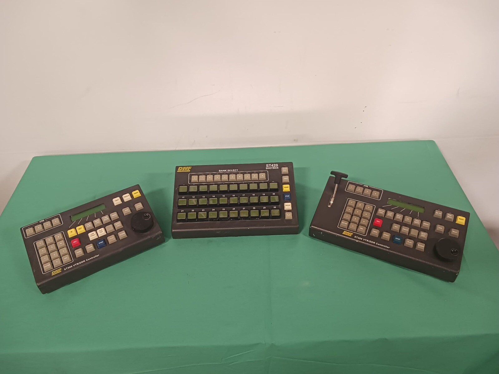 DNF ST300 VTR/DDR Controller & ST420 ShotBox