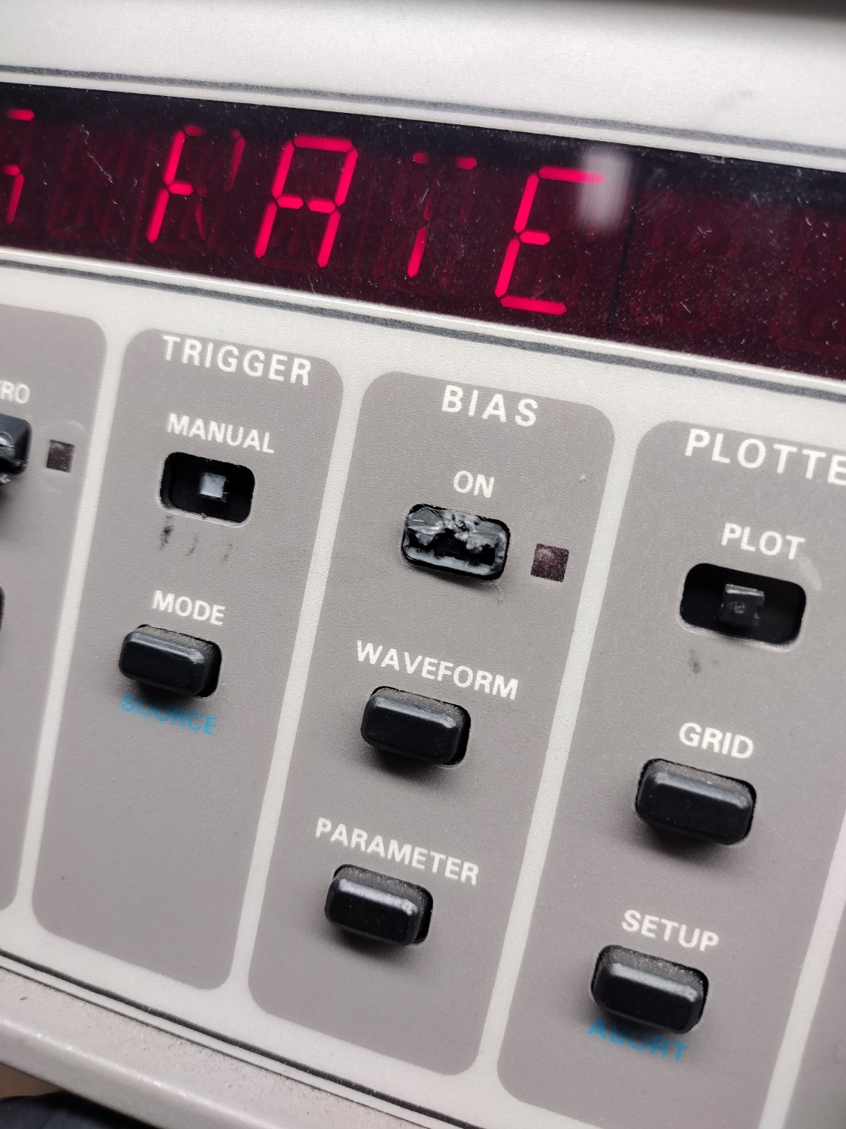 Keithley 590 CV Analyzer - Powers On - Read Description - w/PwrCrd - FOR PARTS