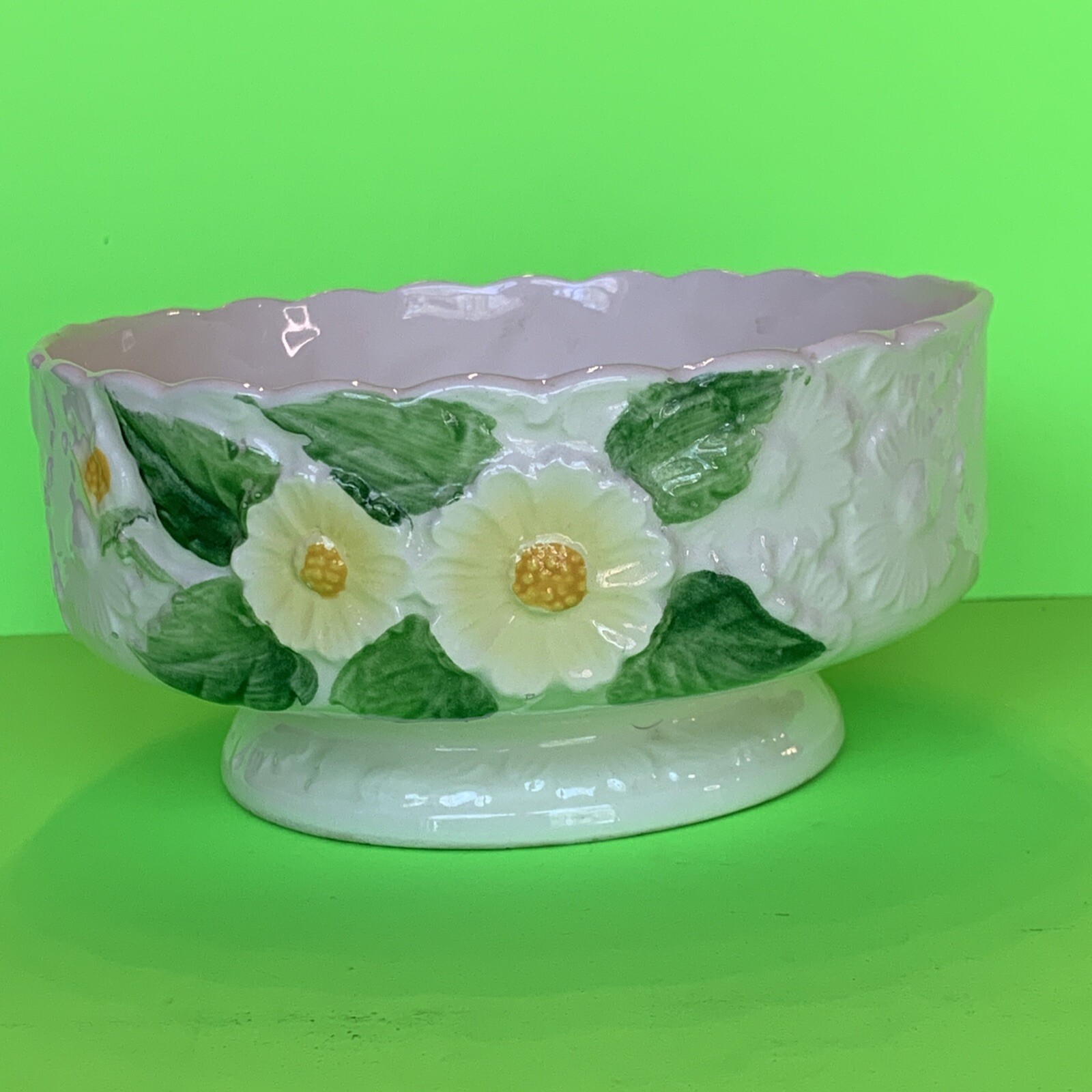 Rubens Originals, LA  Pedestal￼ Planter Yellow Daisy Planter, 1968, Japan
