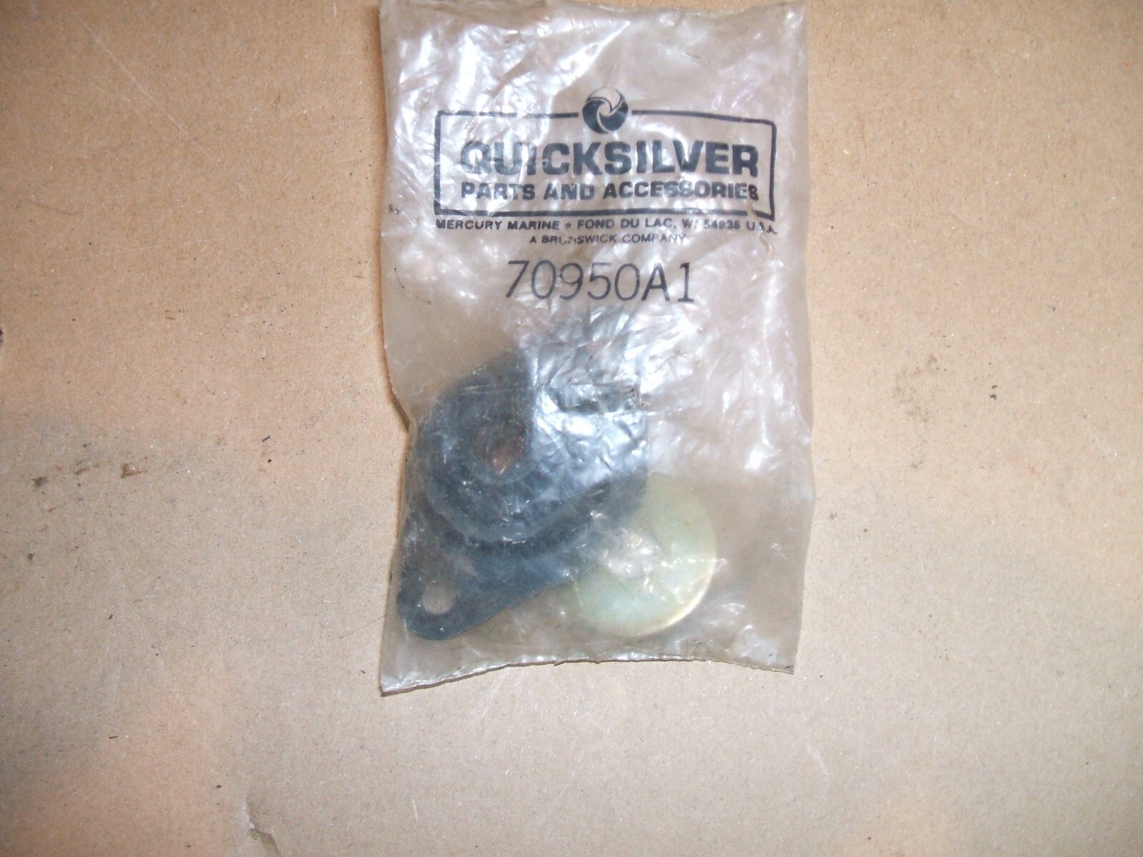 Quicksilver Mount Assembly, P/N 70950A1