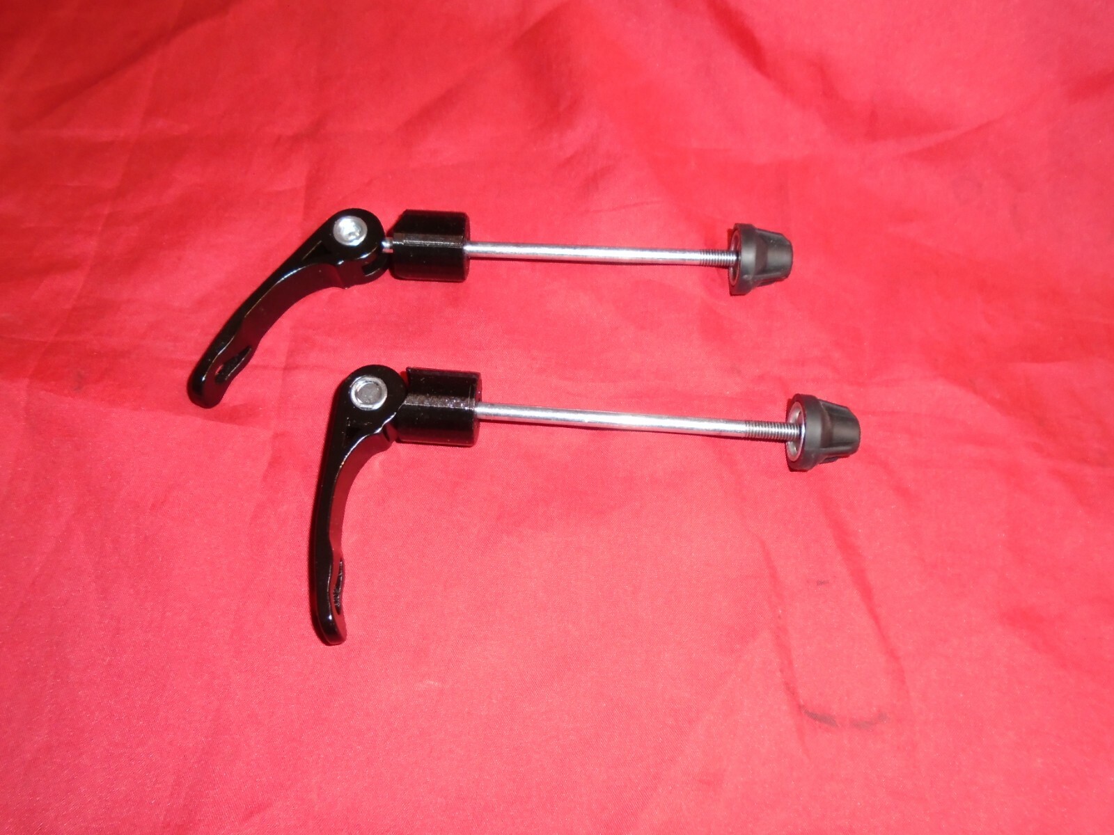 Recumbent Burley Replacement Seat Skewers. Works like Originals