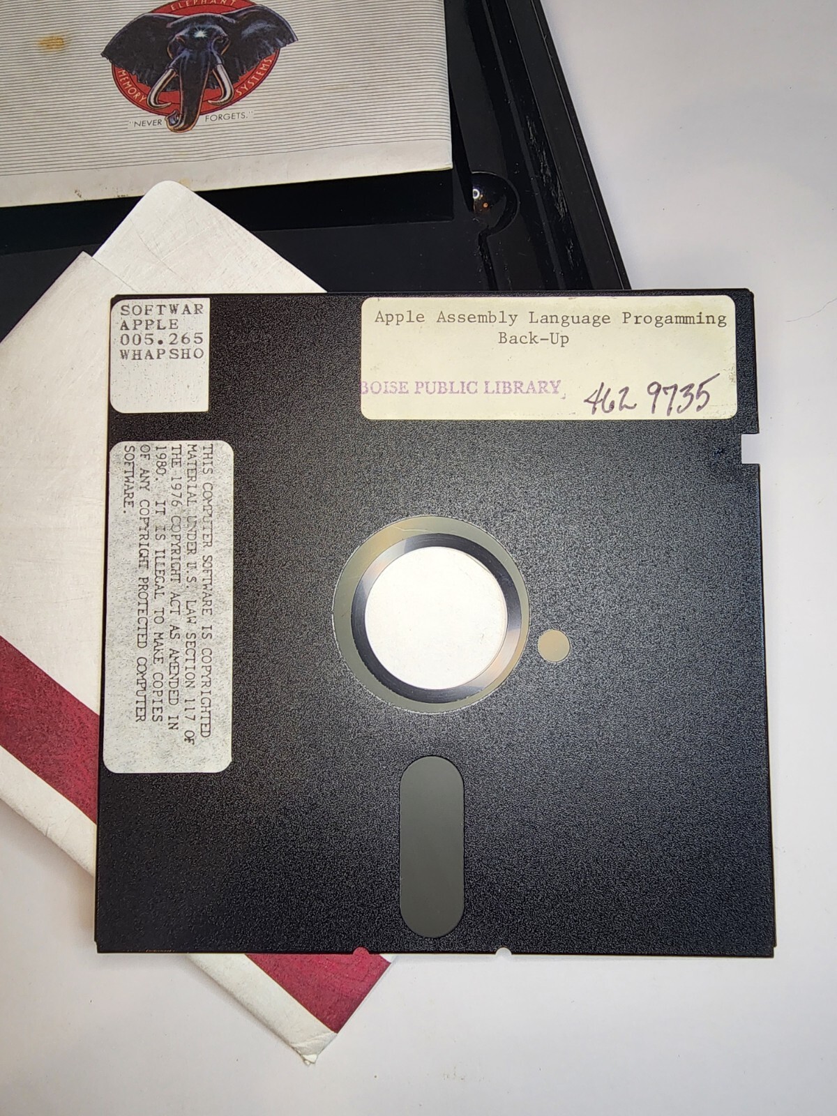 Apple Vintage 1984-Assembly Language Programming-Malcom Whapshott-W/Case & Disc