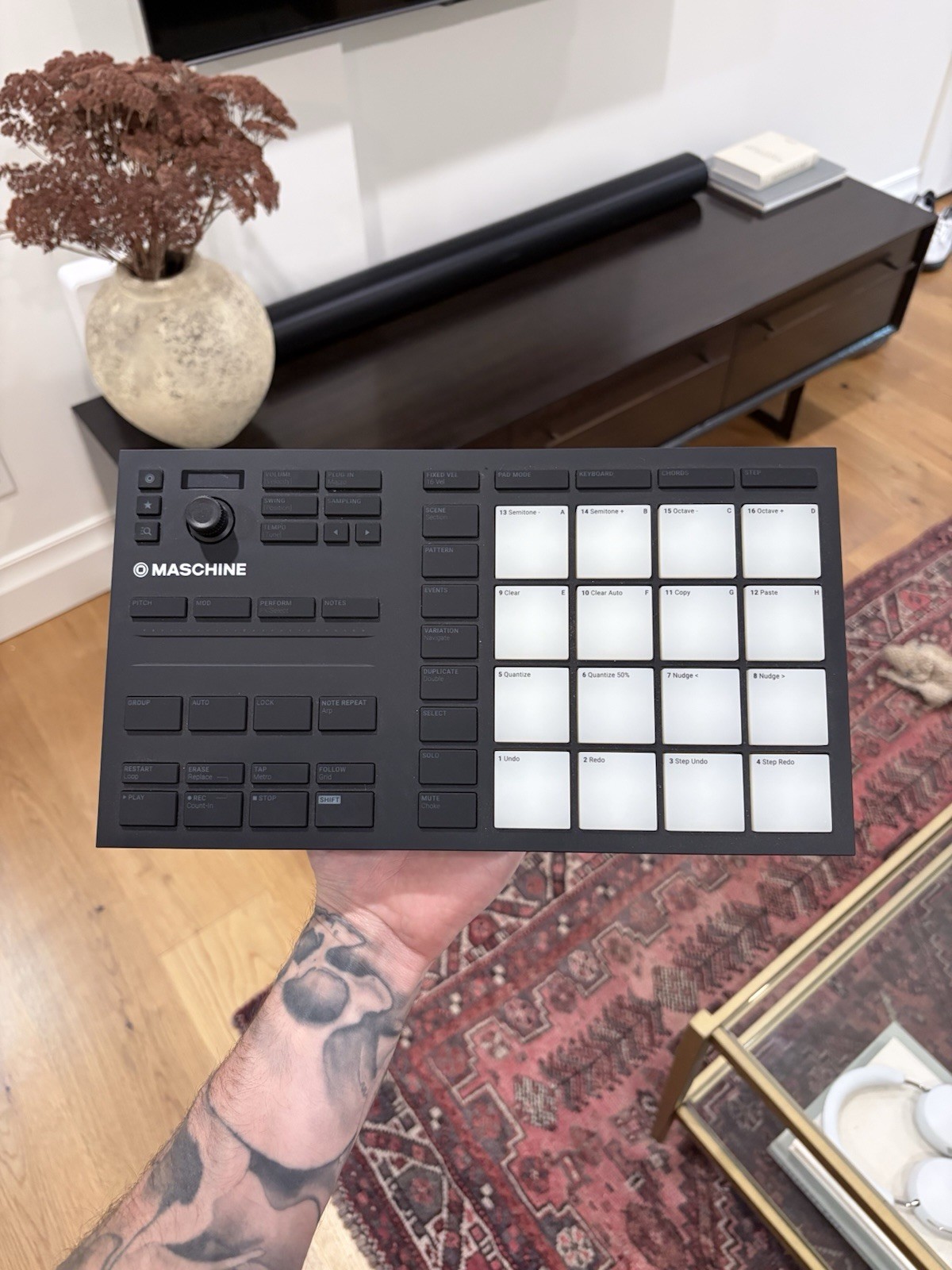 Native Instruments Maschine Mikro MK3 USB Compatible Digital Pad Controller