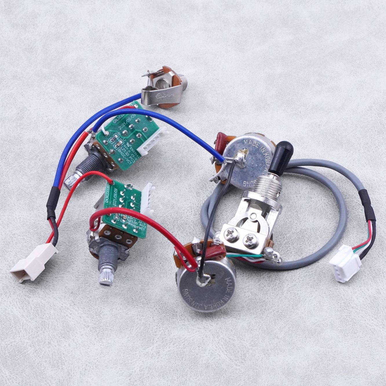1 Set Epiphone Guitar Wiring Harness 2V2T PULL/PUSH POT Switch For SG LP Dot OEM