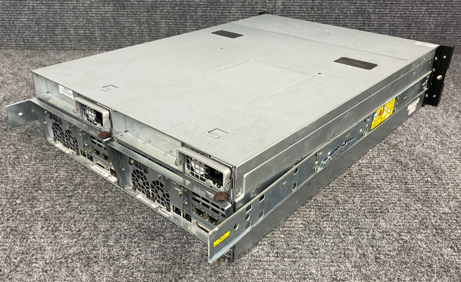 Nimble Storage CS200 16-Bay Storage Array CSE-933, 2x Controllers, 2x PSU &Cords