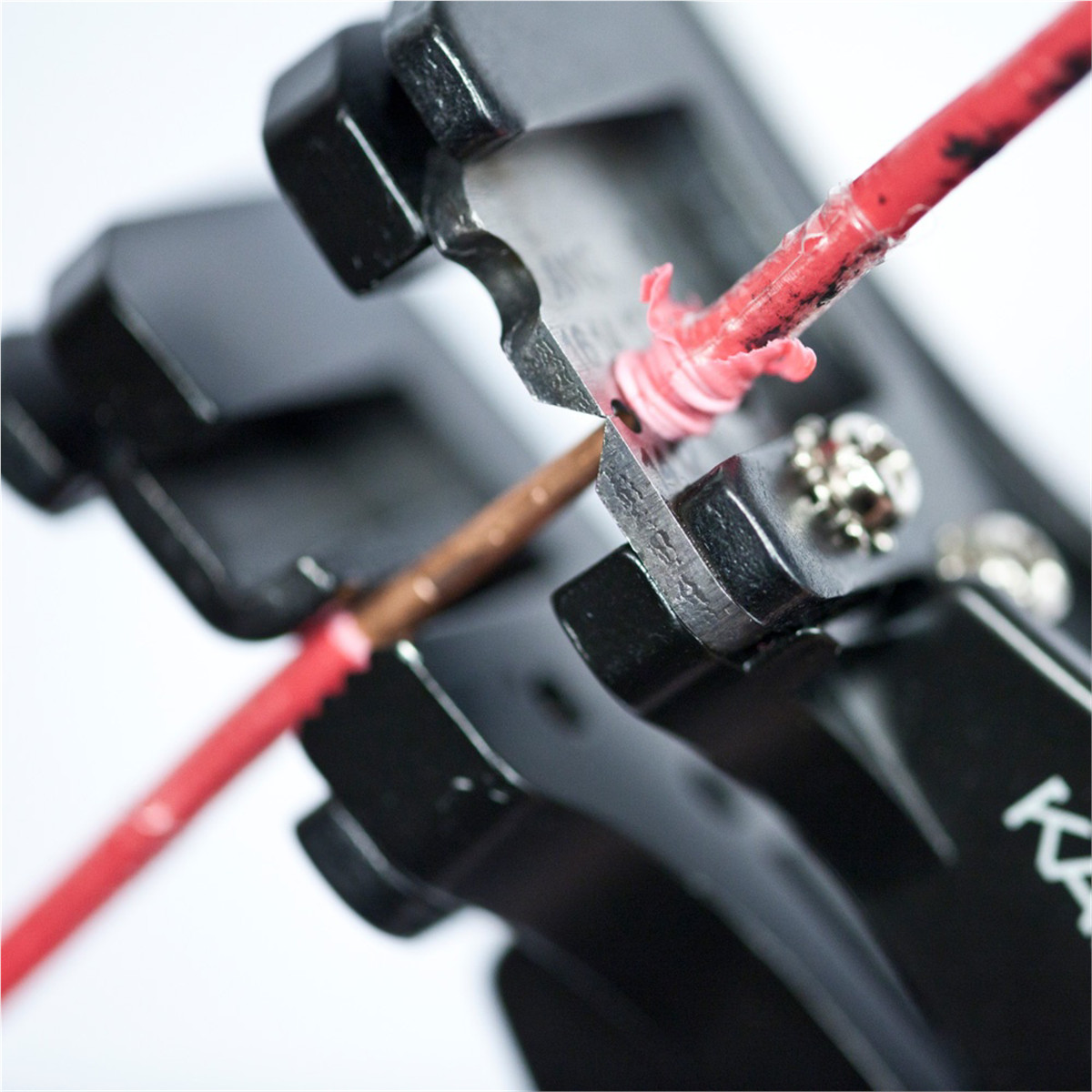 Klein Tools Katapult Wire Stripper and Cutter for Solid and Stranded Wire