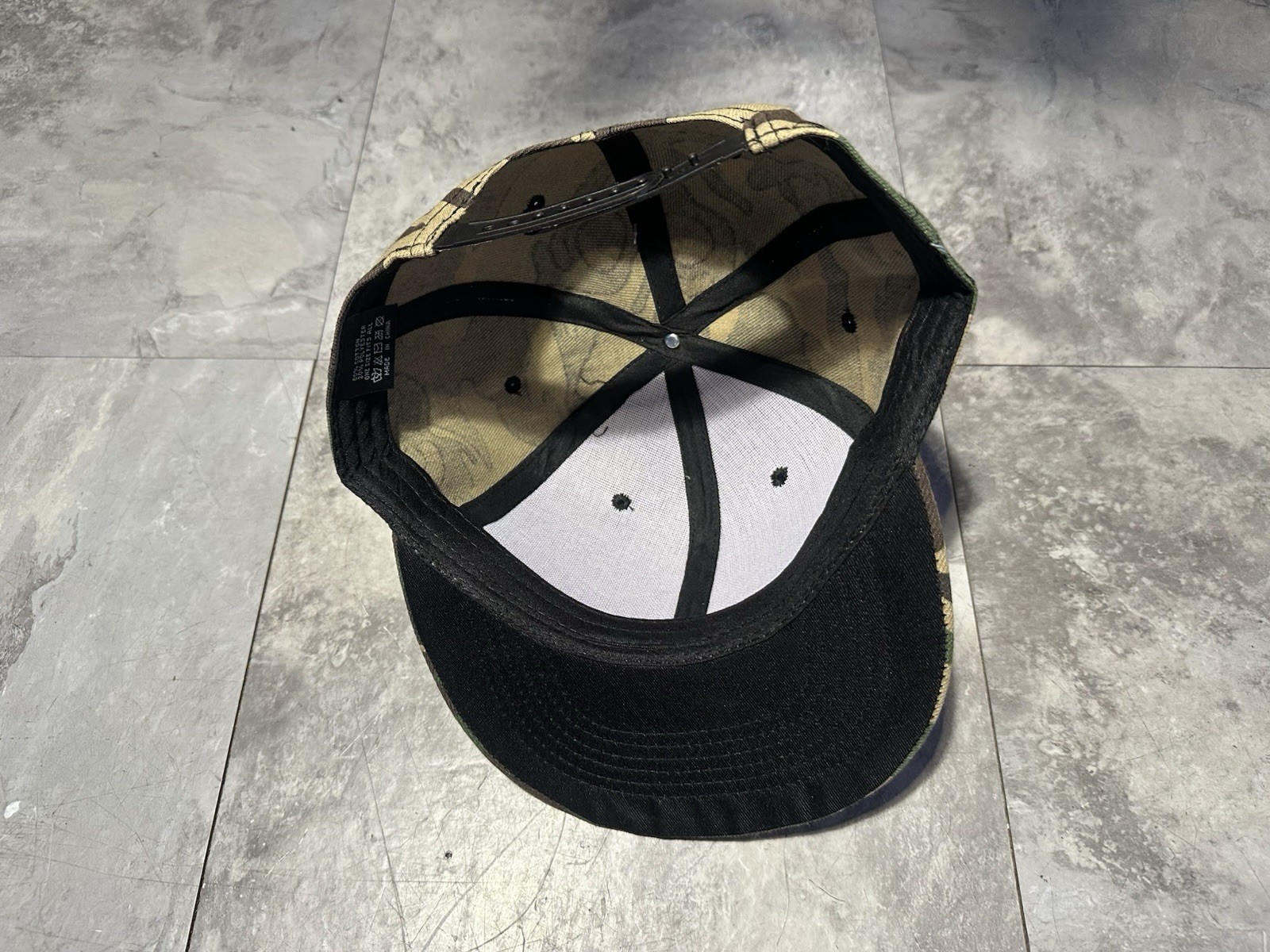 NWT Miami Dolphins Camouflage SnapBack Mesh Hat. Cap,Camo