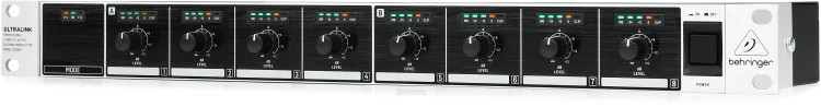 Behringer DS2800 2-Input 8-Output Distribution Splitter